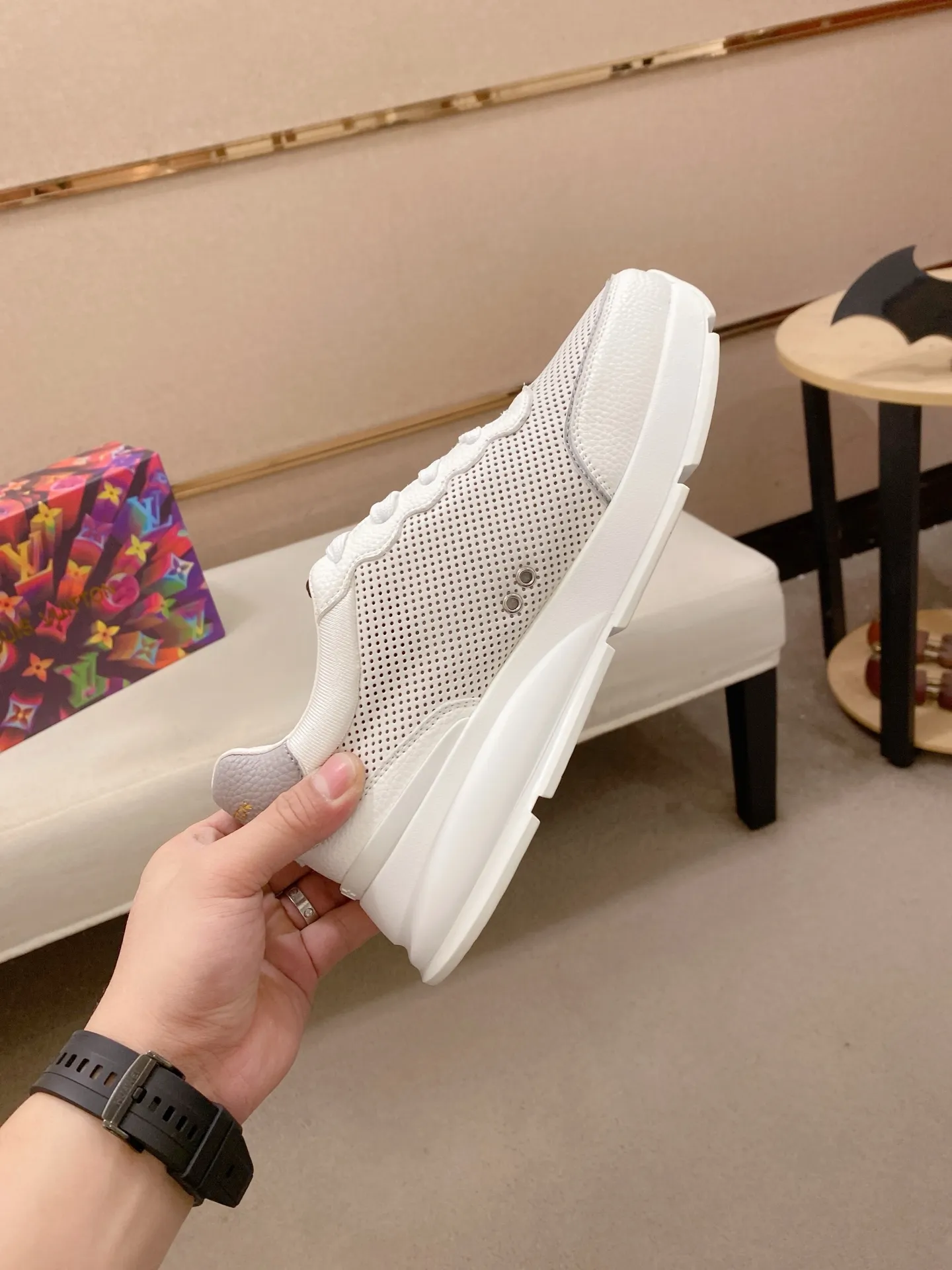 Men's shoes: 442💰🎉🎉LV~Louis Vuitton trendy men's shoes, new shipments, latest matching, the same style as the official website, super high quality, hot sales of the season [strong][strong][strong]Selected first-layer cowhide, comfortable sheepskin lining, original last, comfortable on the foot, wear-resistant rubber outsole, size: 38-44.